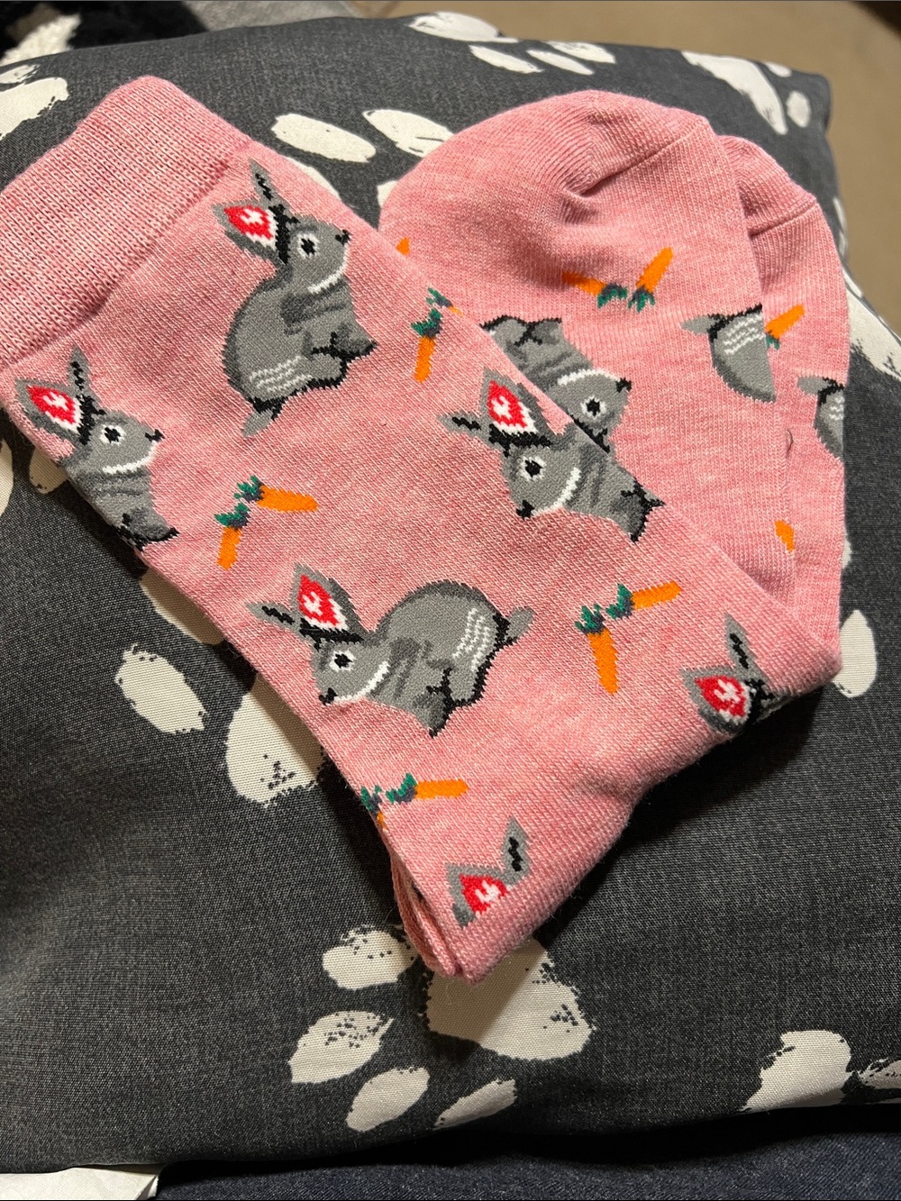 NWOT Pink Bunny & Carrot Crew Socks